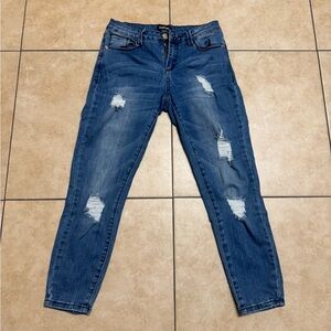 bebe Blue Distressed Boyfriend Stretchy Ankle Skinny Mid-Rise Jeans